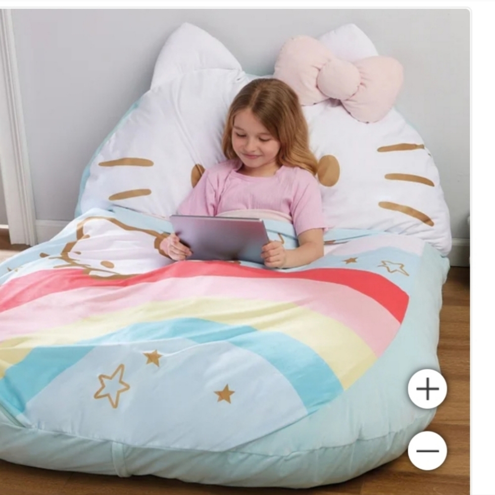 Oversized floor lounger & nap, hello kitty, new - Picture 2 of 6